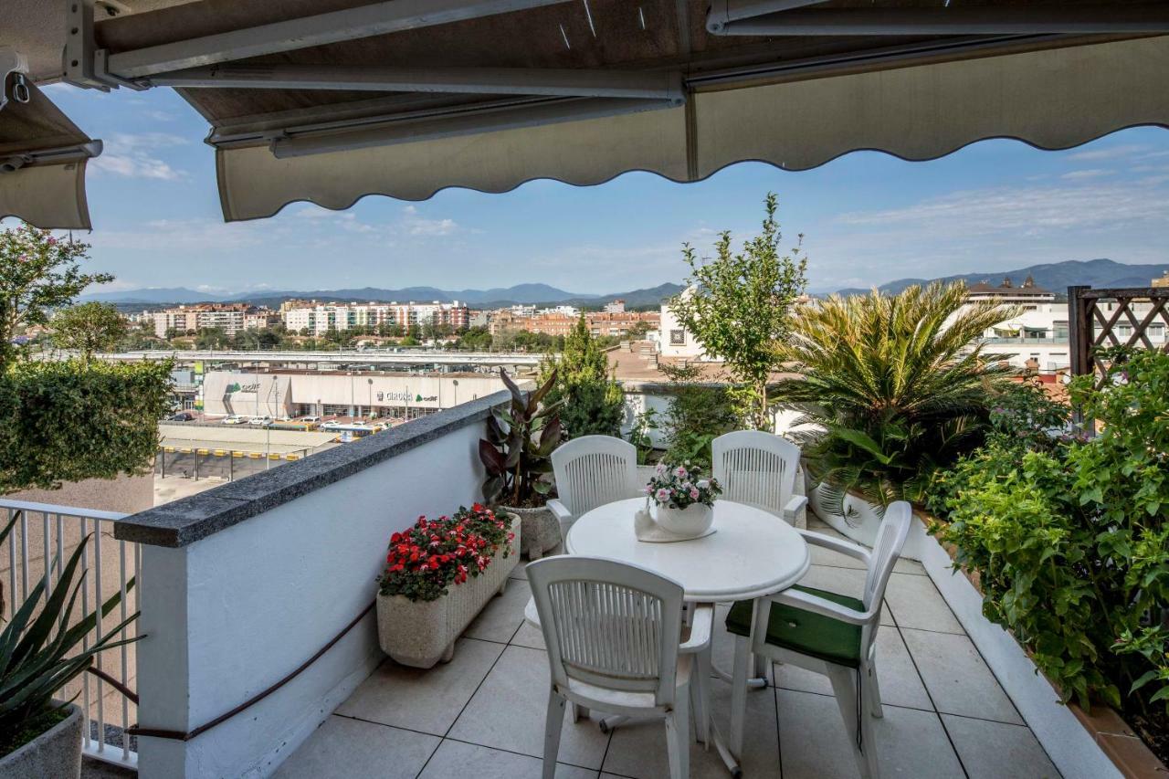Ferienwohnung Atico Con Gran Terraza En El Corazon De Gerona Exterior foto