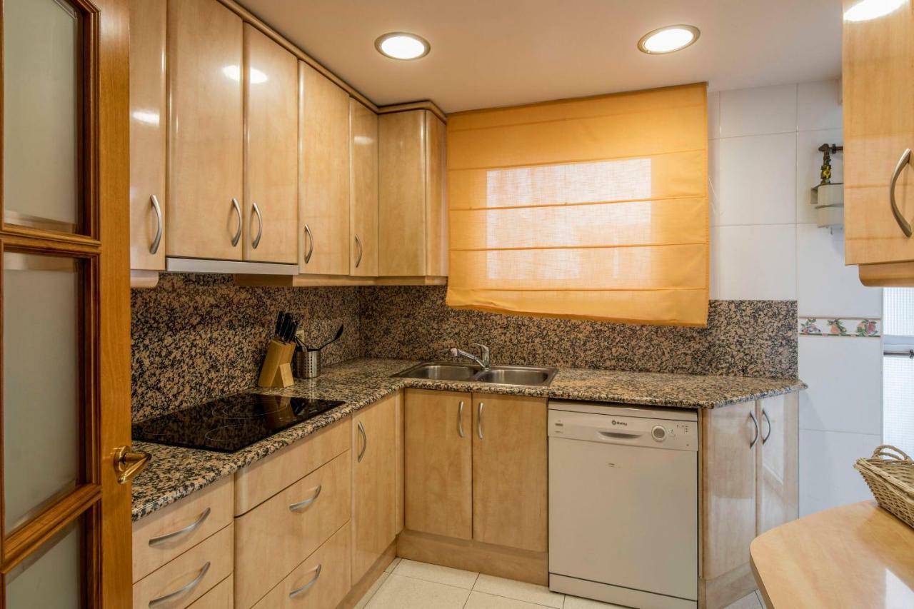 Ferienwohnung Atico Con Gran Terraza En El Corazon De Gerona Exterior foto